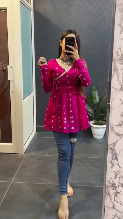 Dressyloo Presented New  Pink Bandhani Short Kurtis